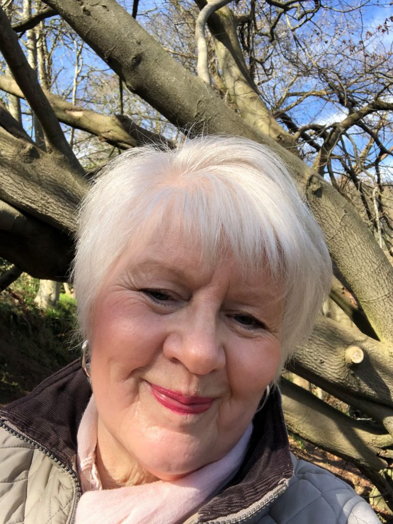 Profile Pic of Linda Barclay